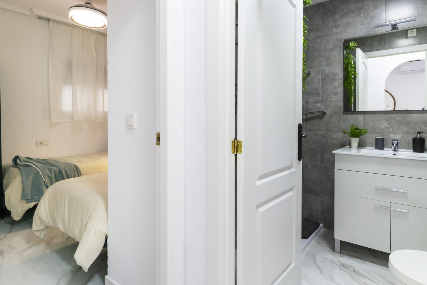 Apartamento Pink Azure Torrevieja Exteriör bild