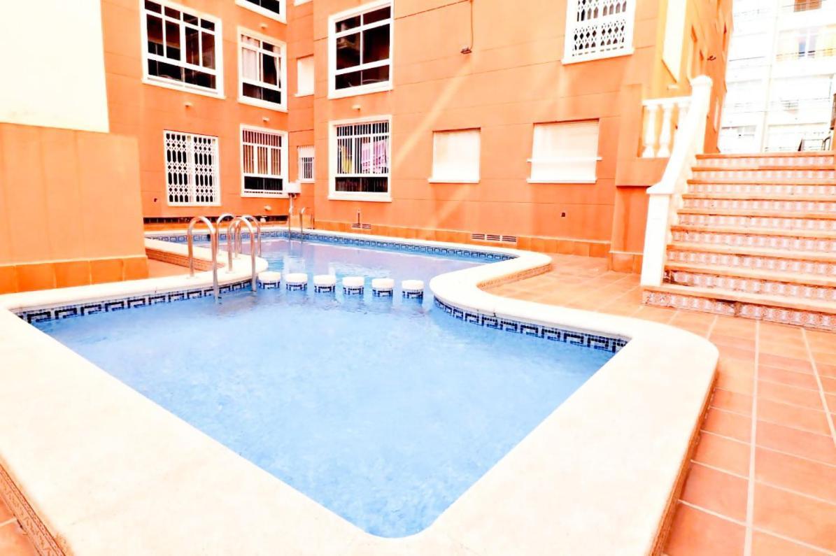 Apartamento Pink Azure Torrevieja Exteriör bild